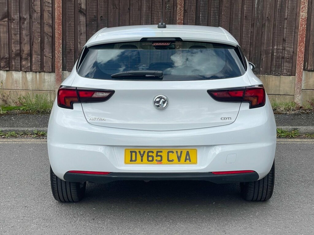 Vauxhall Astra 1.6 Cdti Blueinjection Sri Euro 6 Ss DY65CVA White #5