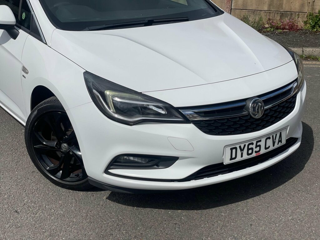 Vauxhall Astra 1.6 Cdti Blueinjection Sri Euro 6 Ss DY65CVA White #2