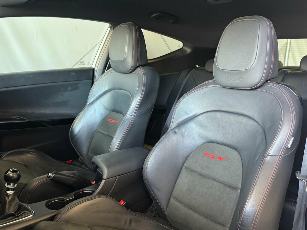 Kia Proceed Hatchback White #22