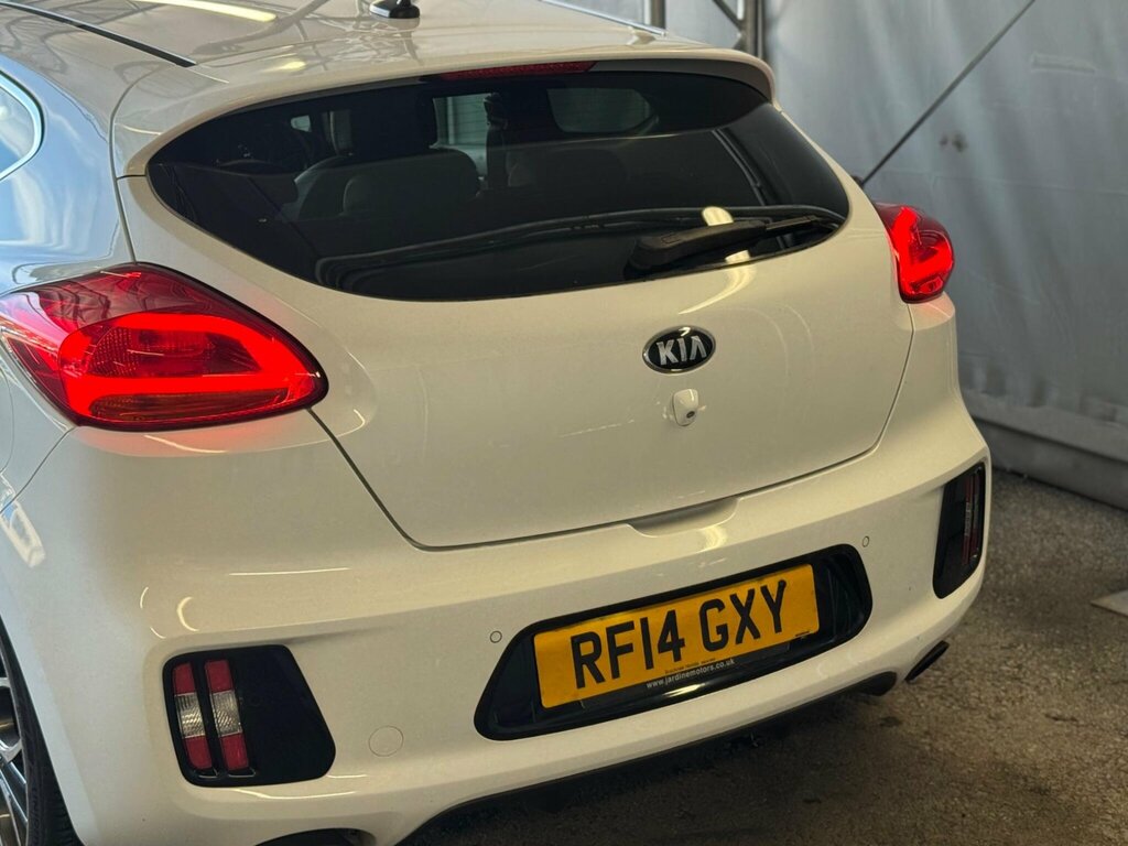 Kia Proceed Hatchback White #28