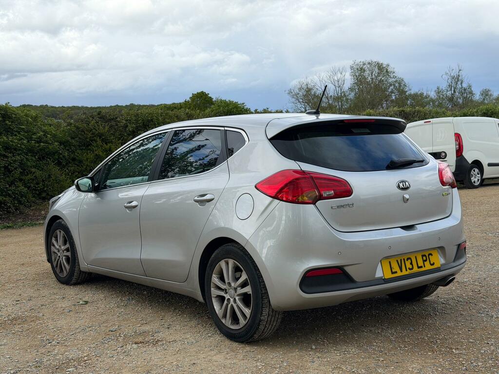 Kia Ceed 1.6 Crdi Ecodynamics 3 Euro 5 Ss Silver #6
