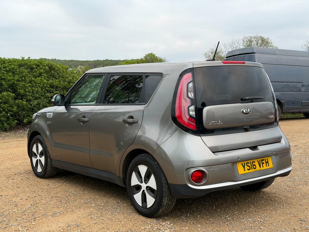 Kia Soul 27Kwh Ev Silver #6