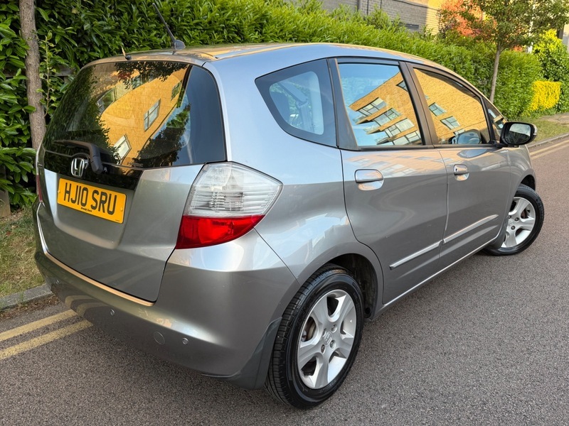 Honda Jazz I-vtec Es HJ10SRU Silver #2