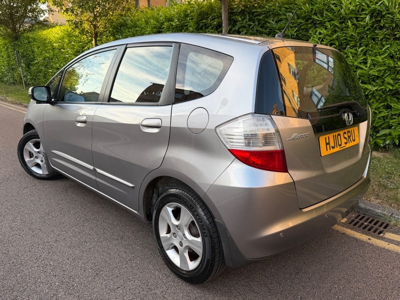 Honda Jazz I-vtec Es HJ10SRU Silver #4