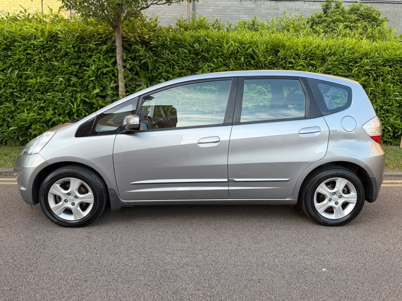 Honda Jazz I-vtec Es HJ10SRU Silver #6