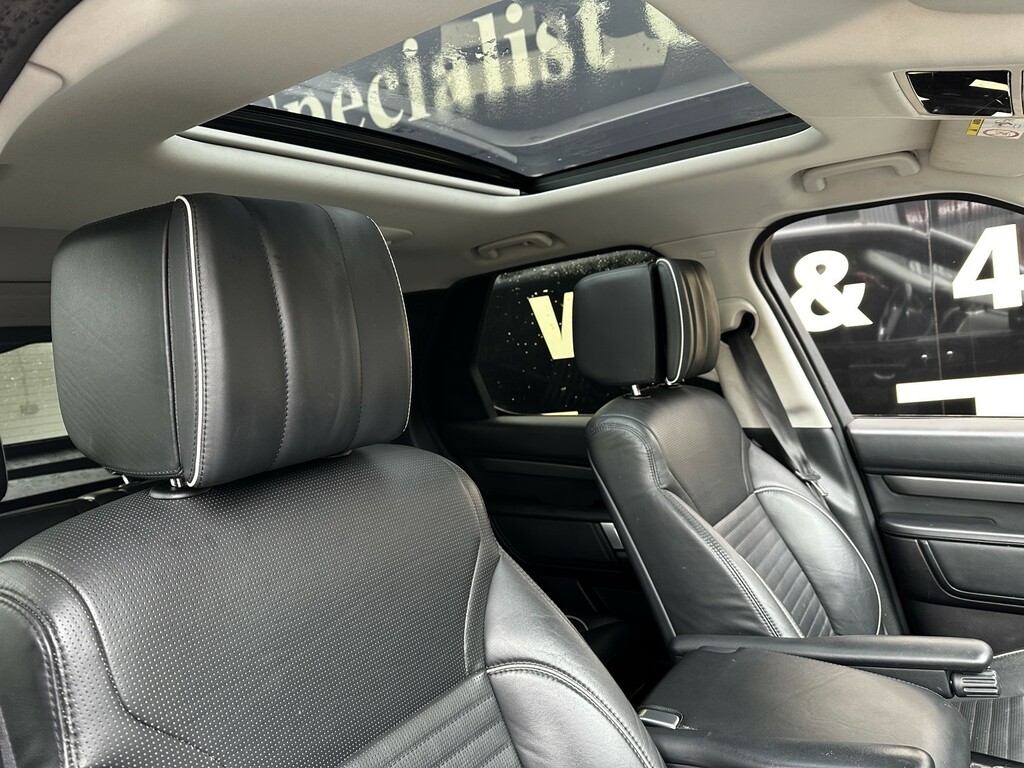 Land Rover Discovery Suv 3.0 Sd V6 Hse Luxury 201968 KJ68ESN Black #4