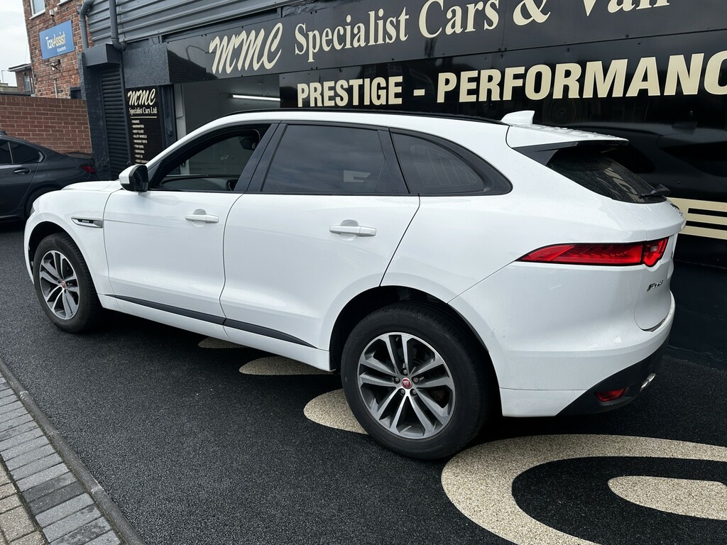 Jaguar F-Pace Suv 2.0 D180 R-sport 201767 BT67ZZR White #3