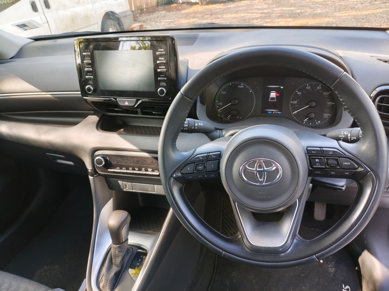 Toyota Yaris Icon YH72NZZ White #6