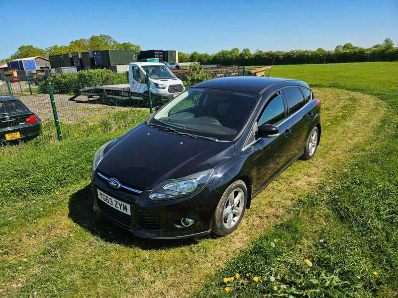 Ford Focus Zetec Black #4