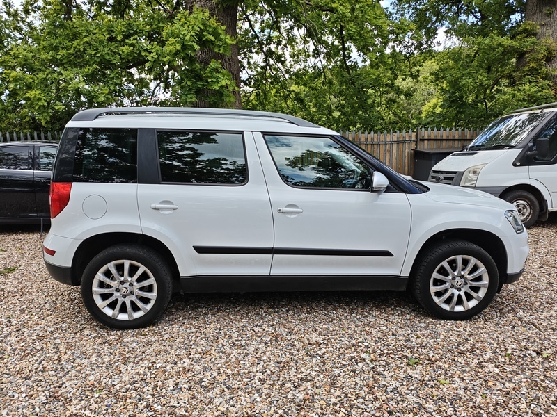 Skoda Yeti Elegance Tsi Dsg AO14OTB White #4