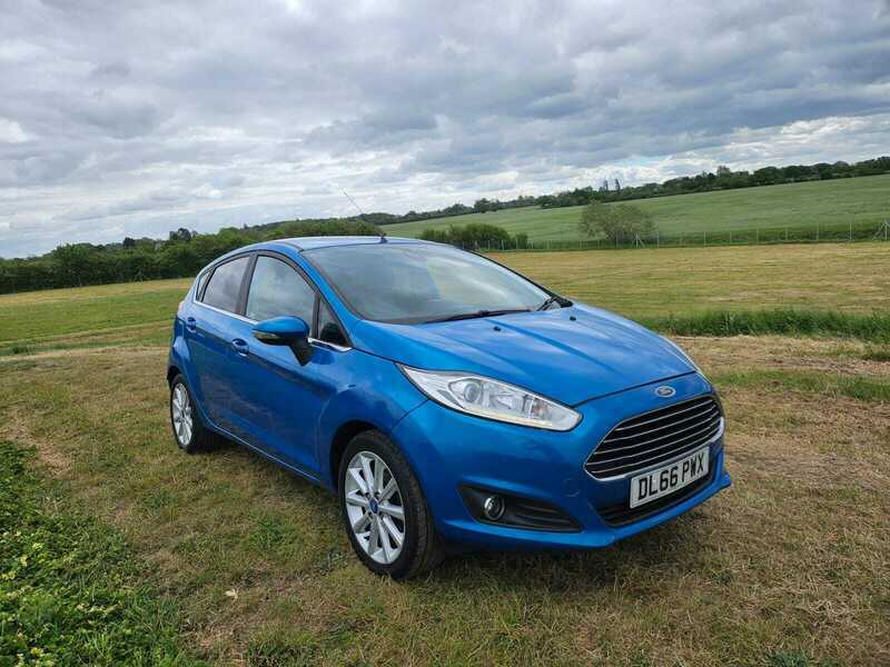 Ford Fiesta Titanium Blue