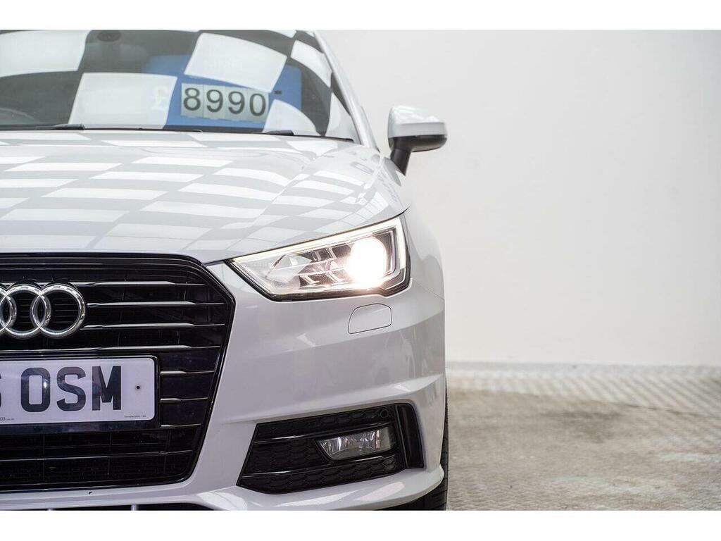 Audi A1 1.6 Tdi Black Edition Sportback Euro 6 Ss FX16OSM White #4