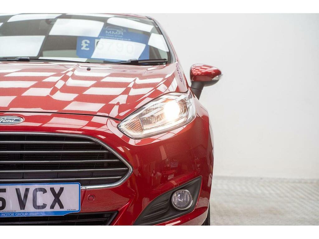 Ford Fiesta 1.0T Ecoboost Titanium X Euro 6 Ss Red