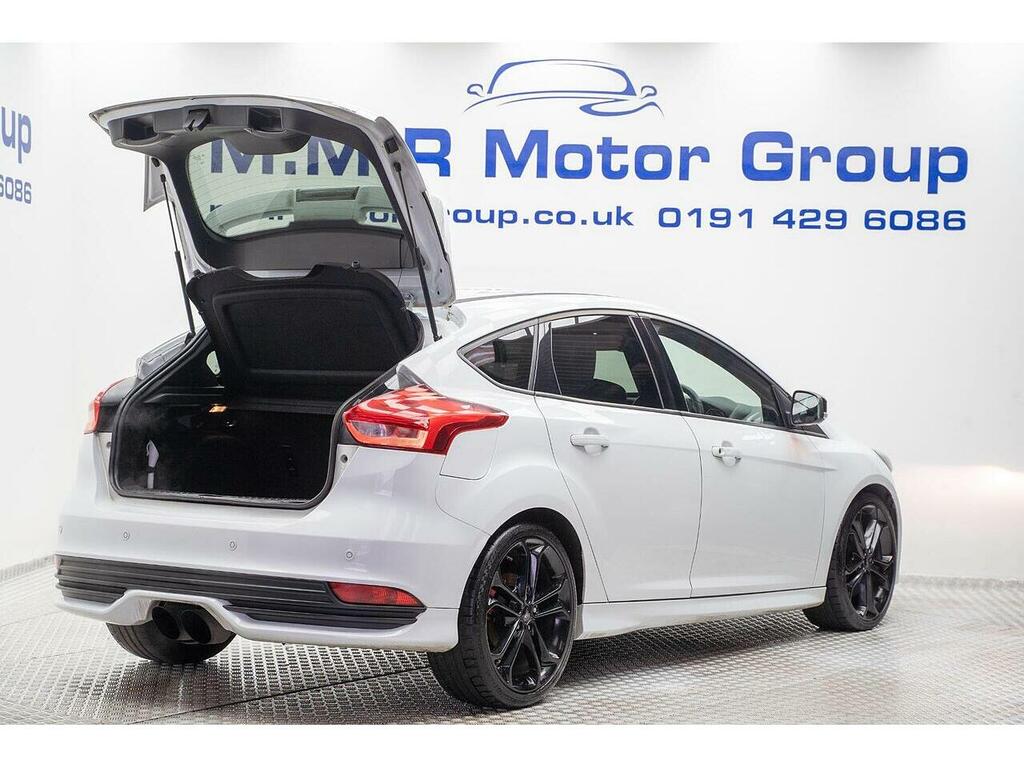 Ford Focus Focus St-3 Hatchback 1 DE16RUH White #4