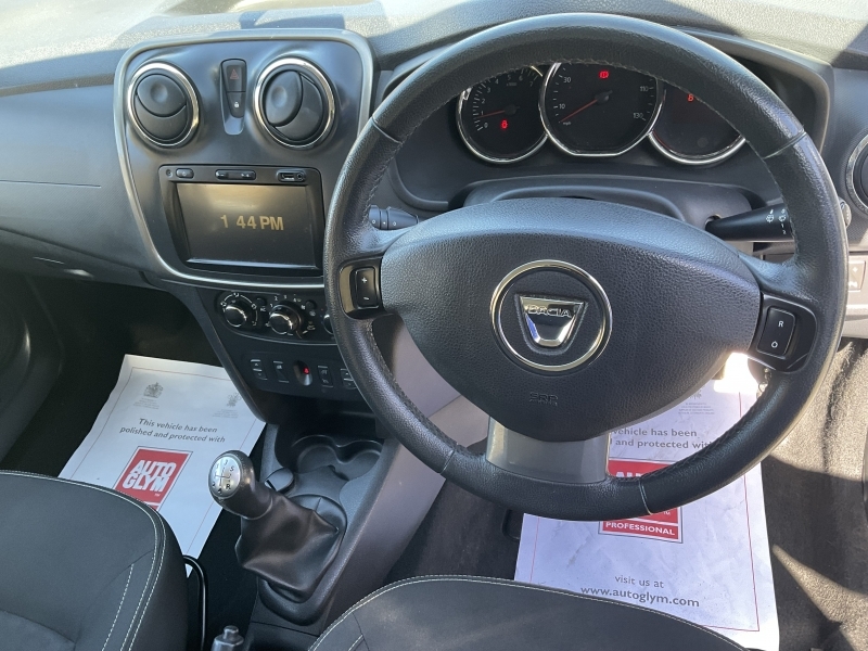 Dacia Sandero Other Hatchback 2012 - 2016 2015 Black #16