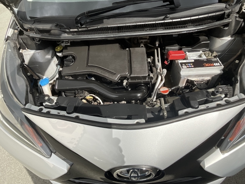 Toyota Aygo X -Play Gearbox FH66WYM Red #3