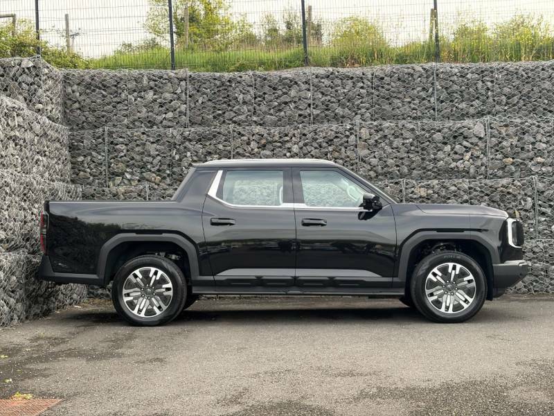 Maxus eTerron 9 Premium 102.2Kwh Double Cab 4Wd 442 Black #2