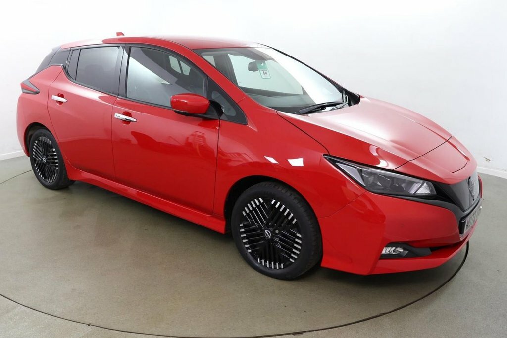 Nissan Leaf Hatchback WU72TBX Red #3
