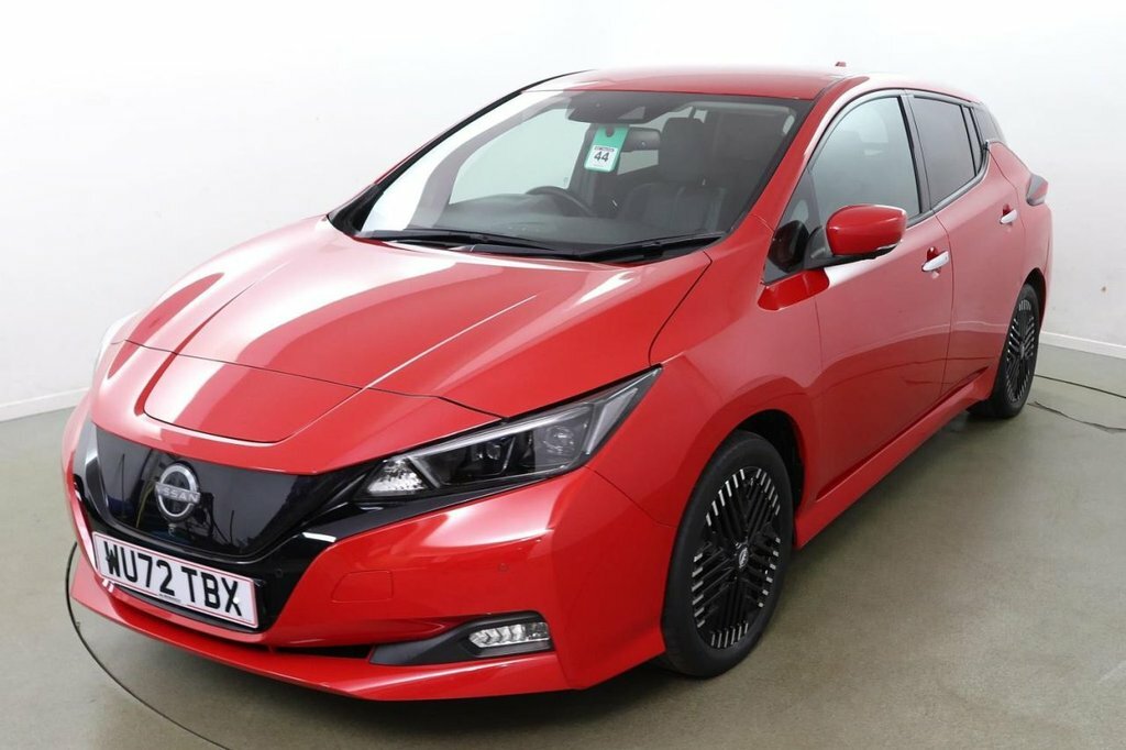 Nissan Leaf Hatchback Red