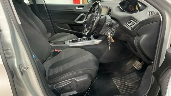 Peugeot 308 SW 2L Allure Silver #3