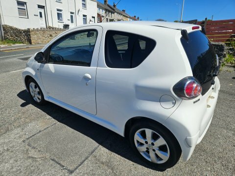 Toyota Aygo 1.0 Vvt-i Fire DA62UEJ White #6
