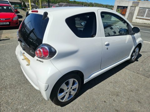 Toyota Aygo 1.0 Vvt-i Fire DA62UEJ White #4