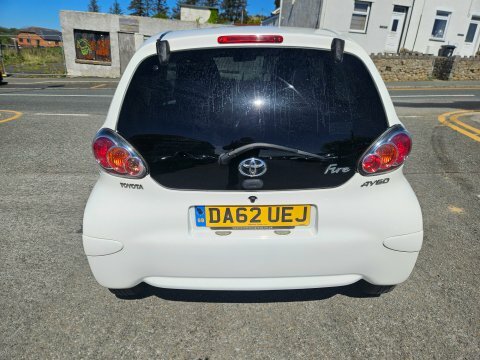 Toyota Aygo 1.0 Vvt-i Fire DA62UEJ White #5