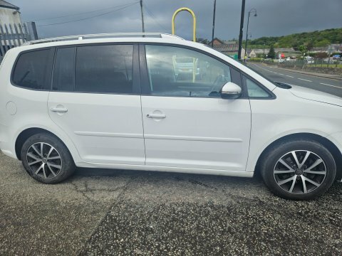 Volkswagen Touran Se Tdi Bluemotion SW15LBA White #3