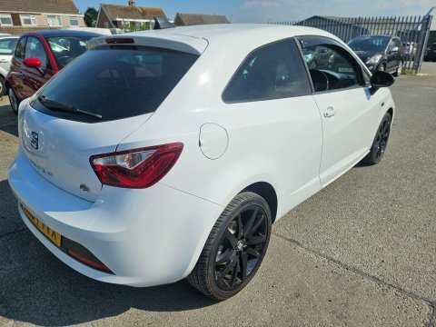 Seat Ibiza Tsi Fr Black KR64VVX White #4