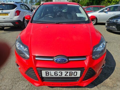 Ford Focus Zetec Tdci Red