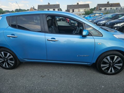Nissan Leaf Tekna Blue #3