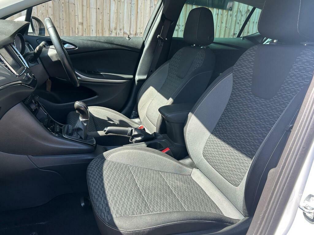 Vauxhall Astra 1.2 Turbo Sri VX Line Nav Euro 6 S S R070GVD White #4