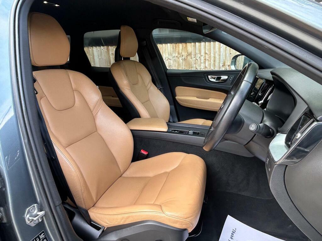 Volvo XC60 2.0 D4 Momentum Awd Euro 6 S S YX18MEV Grey #3