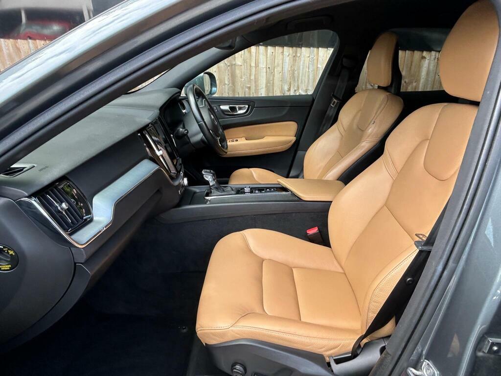 Volvo XC60 2.0 D4 Momentum Awd Euro 6 S S YX18MEV Grey #4