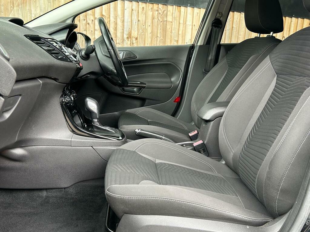 Ford Fiesta 1.6 Titanium Powershift Euro 5 HY63WYH Black #4