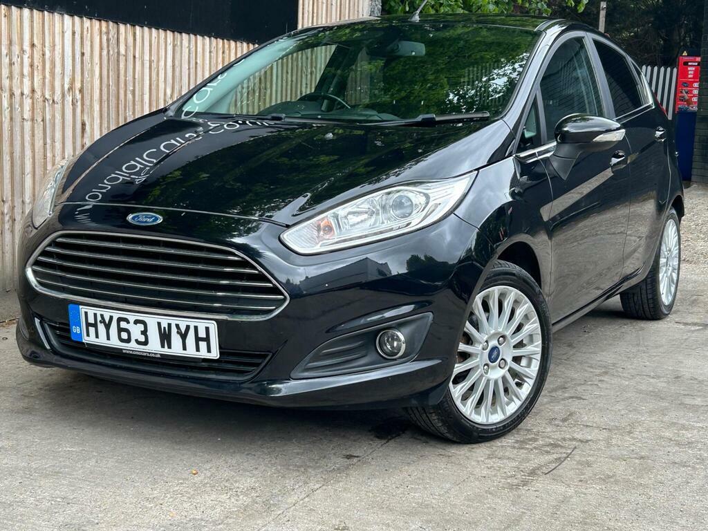 Ford Fiesta 1.6 Titanium Powershift Euro 5 HY63WYH Black #2