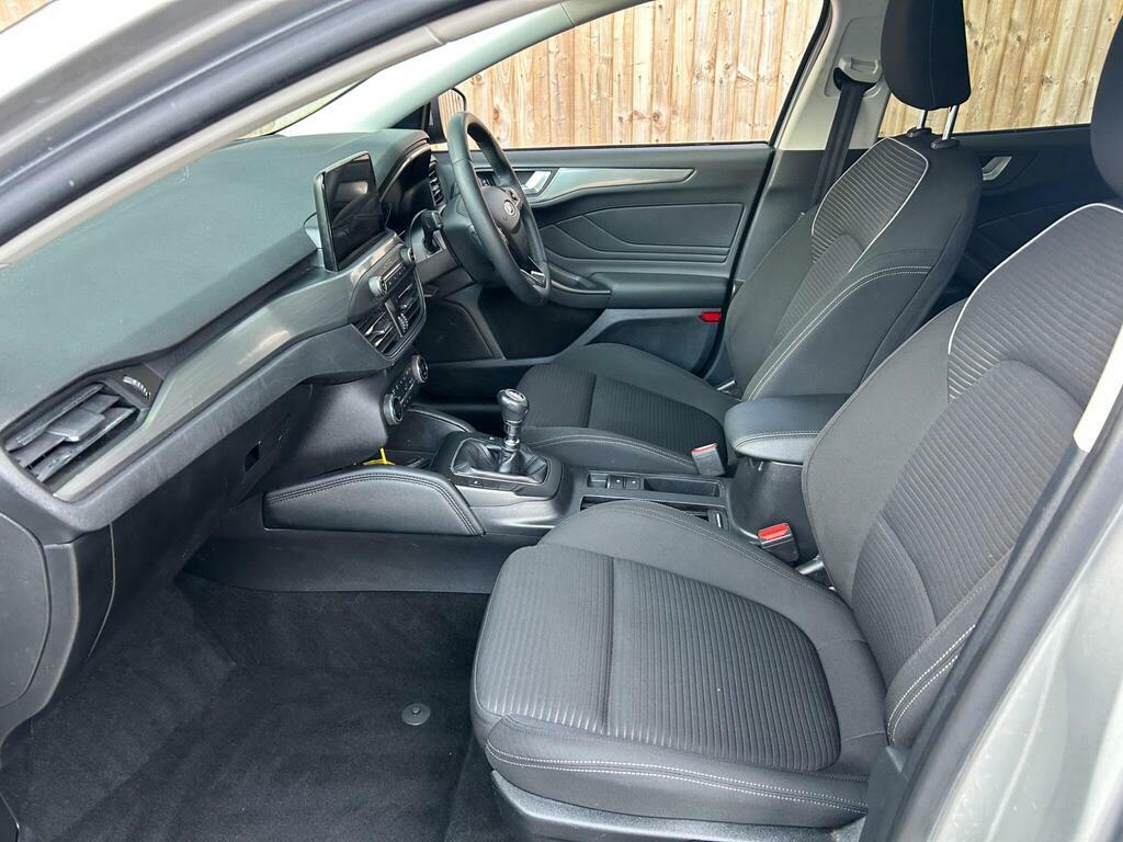 Ford Focus 1.0T Ecoboost Titanium Euro 6 S S VN69VCL Silver #4