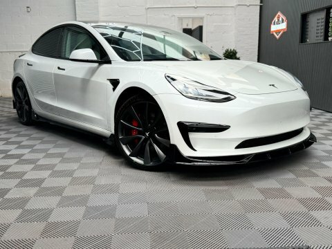 Tesla Model 3 Dual Motor Performance White