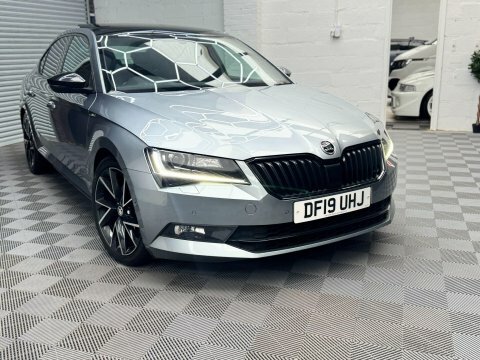 Skoda Superb 1.5 Tsi Act DF19UHJ Grey #2
