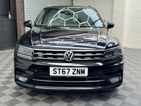 Volkswagen Tiguan 2.0 Tdi R-line ST67ZNM Black #3