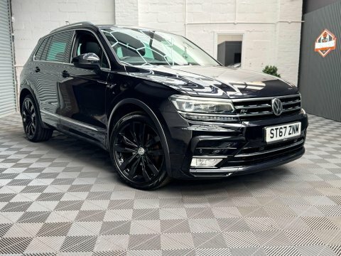 Volkswagen Tiguan 2.0 Tdi R-line ST67ZNM Black #2