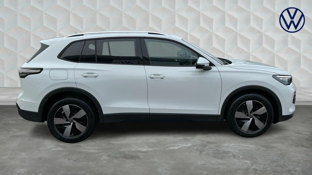 Volkswagen Tiguan Etsi Mhev Match Dsg Euro 6 5-Door WN75HKH White #4