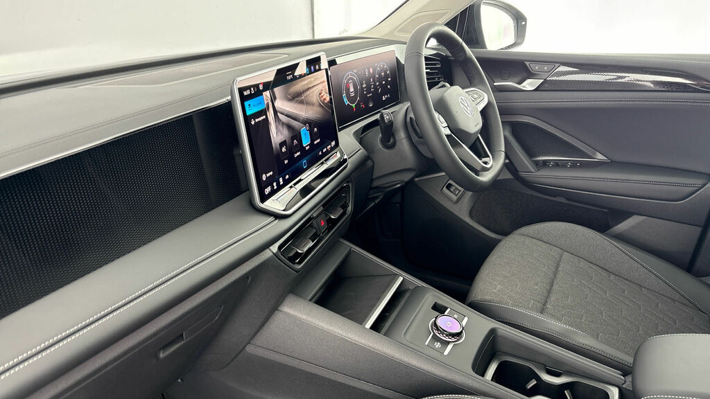 Volkswagen Tiguan 2.0 Tdi Match Dsg Euro 6 5-Door WN75YFV Black #2