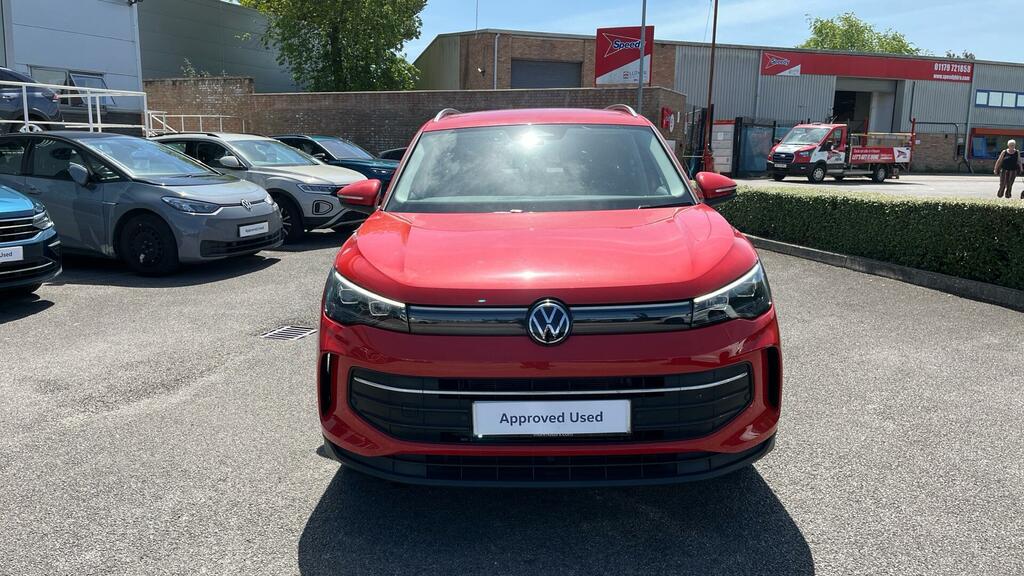 Volkswagen Tiguan 2.0 Tdi Match Dsg Euro 6 5-Door Red #5