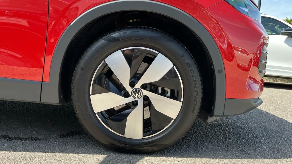 Volkswagen Tiguan 2.0 Tdi Match Dsg Euro 6 5-Door Red #4