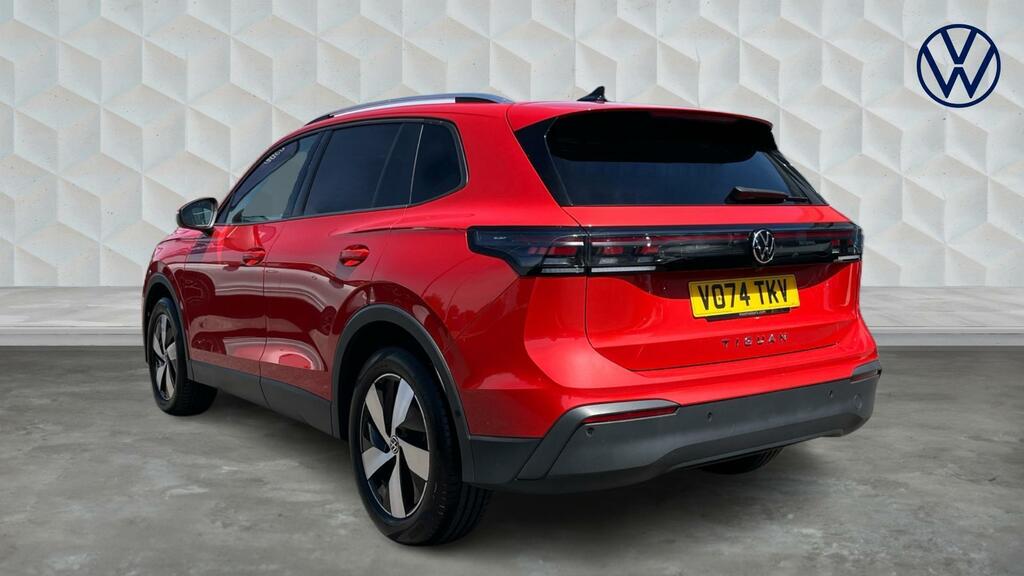Volkswagen Tiguan 2.0 Tdi Match Dsg Euro 6 5-Door Red #2