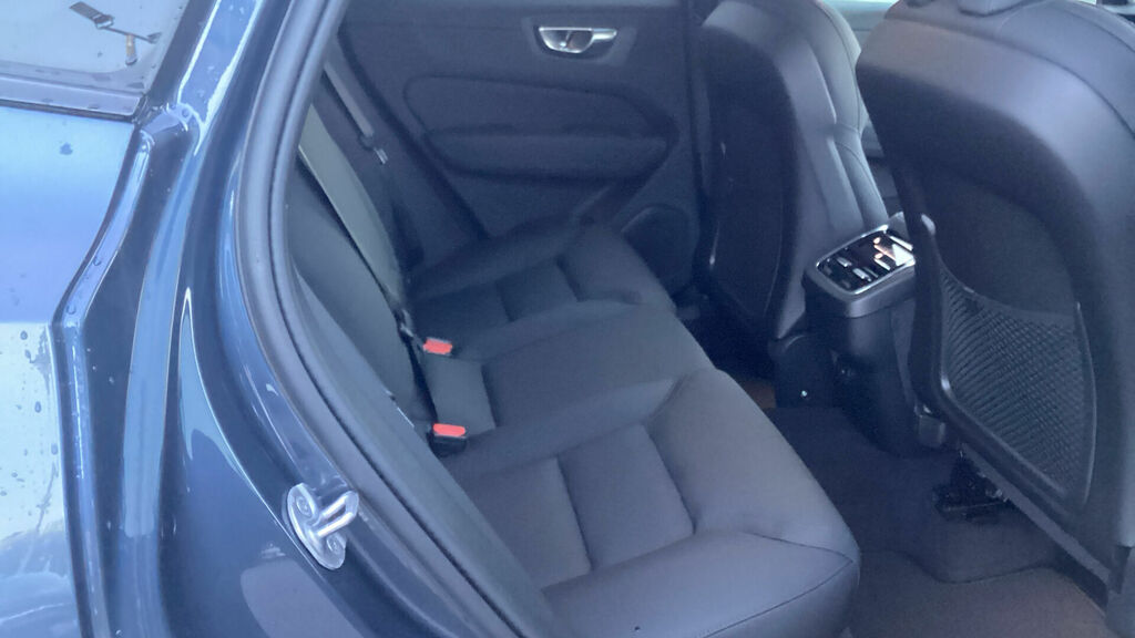 Volvo XC60 2.0 B5 Mhev Plus Pro Euro 6 5-Door CK26DVC Blue #6