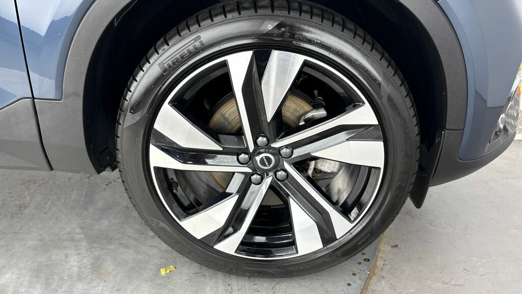 Volvo XC40 2.0 B3 Mhev Plus Dark Dct Euro 6 5-Door WF75BZH Blue #5