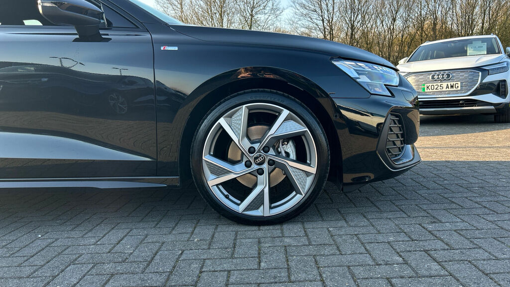 Audi A3 Tfsi 35 Black Edition Sportback S Tronic Euro 6 5- DA25XLB Black #5
