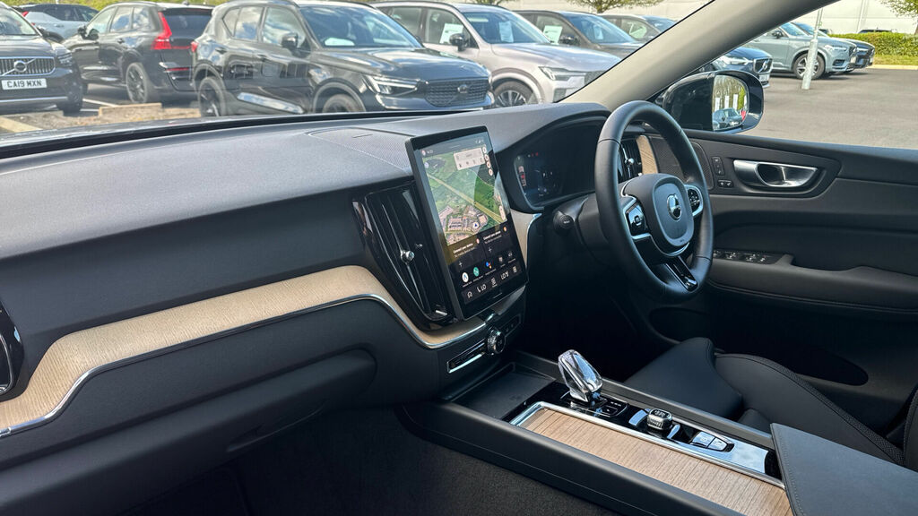 Volvo XC60 2.0 B5 Mhev Plus Pro Euro 6 5-Door CE75XWO Silver #2